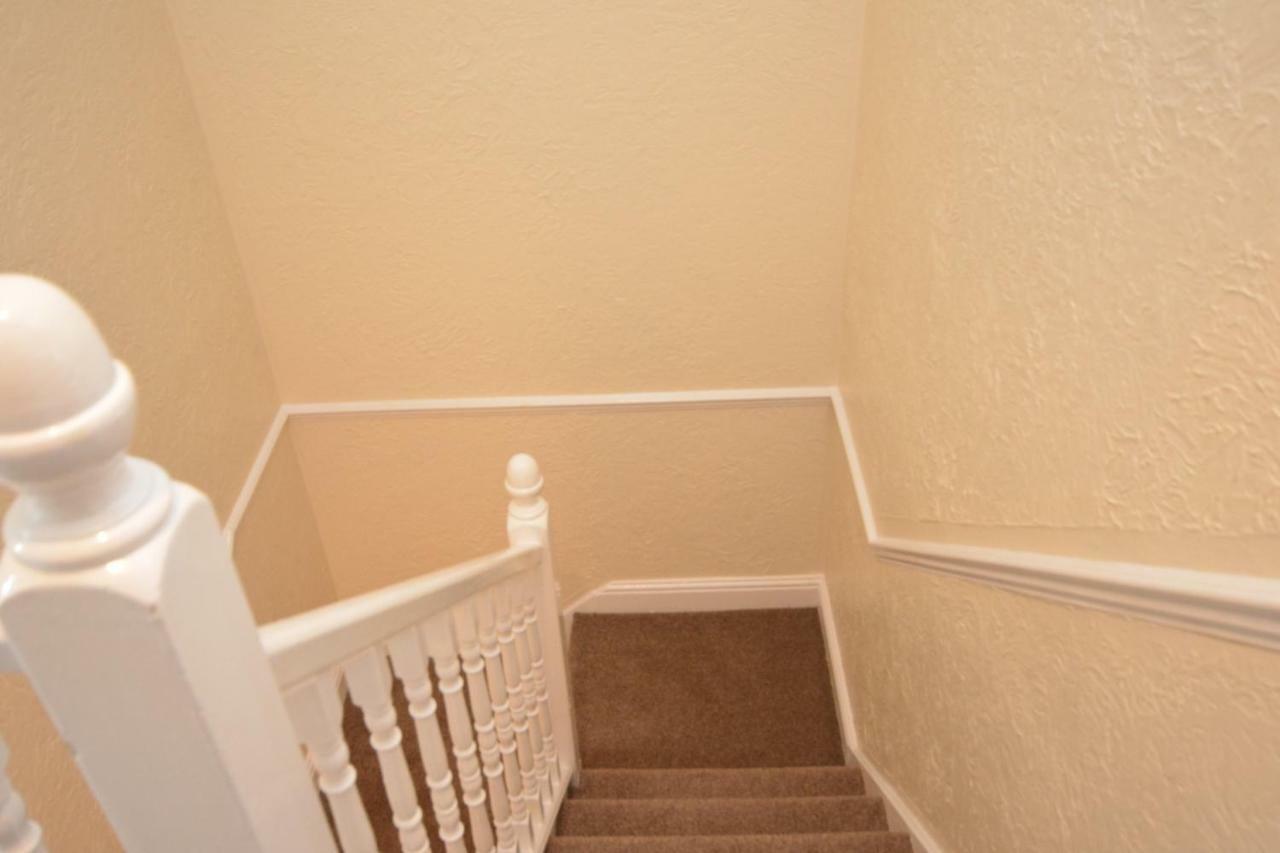Four Bedroom Townhouse 12 Minutes Walk To Excel Exhibition Centre Londra Dış mekan fotoğraf