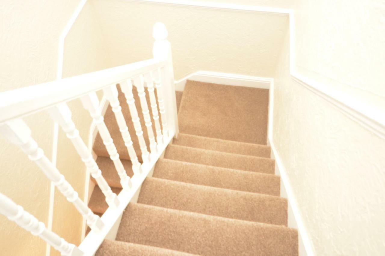 Four Bedroom Townhouse 12 Minutes Walk To Excel Exhibition Centre Londra Dış mekan fotoğraf